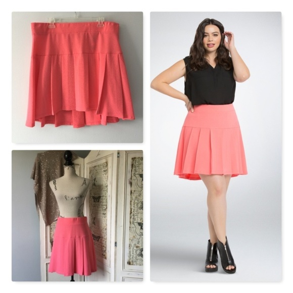 torrid Dresses & Skirts - Torrid Pleated Mini Skirt Sz 14 NWT